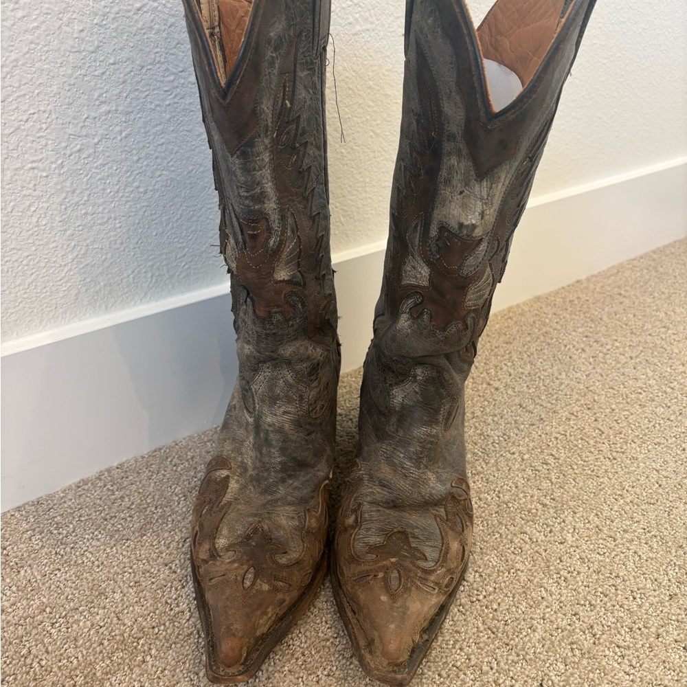 Stetson Brown and Gray Heeled Boots with Distressed Finish